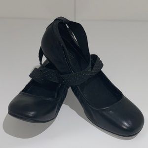 Kenneth Cole Reaction Gen-eral Flat Black 7M